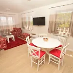 Riviera Blue With Seaview, Pool, Whirlpool, Parking And Boat Excursions * Opric