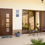 Riviera Blue With Seaview, Pool, Whirlpool, Parking And Boat Excursions