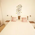 Riviera Blue With Seaview, Pool, Whirlpool, Parking And Boat Excursions