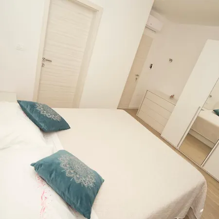 Riviera Blue With Seaview, Private Whirlpools And Parking Near Opatija Appartement *