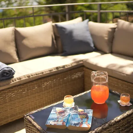 Riviera Blue With Seaview, Pool, Whirlpool, Parking And Boat Excursions 公寓