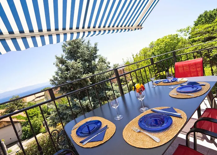 Riviera Blue With Seaview, Pool, Whirlpool, Parking And Boat Excursions *