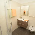 Riviera Blue With Seaview, Pool, Whirlpool, Parking And Boat Excursions * Opric
