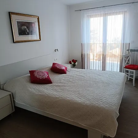 Riviera Blue With Seaview, Pool, Whirlpool, Parking And Boat Excursions * Opric