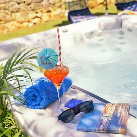 Riviera Blue With Seaview, Pool, Whirlpool, Parking And Boat Excursions Apartment