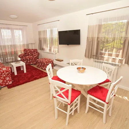 Riviera Blue With Seaview, Pool, Whirlpool, Parking And Boat Excursions * Opric