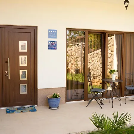 Riviera Blue With Seaview, Pool, Whirlpool, Parking And Boat Excursions