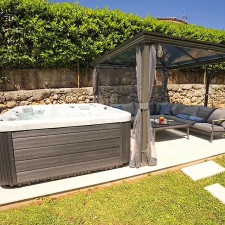 Riviera Blue With Seaview, Pool, Whirlpool, Parking And Boat Excursions