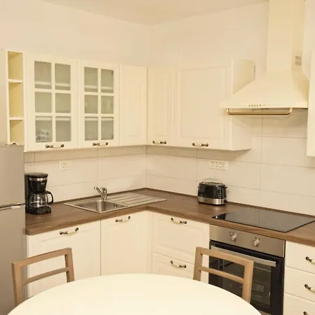 Apartman Riviera Blue With Seaview, Pool, Whirlpool, Parking And Boat Excursions