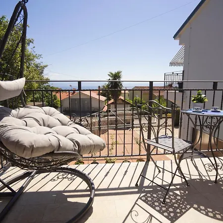 Riviera Blue With Seaview, Pool, Whirlpool, Parking And Boat Excursions *