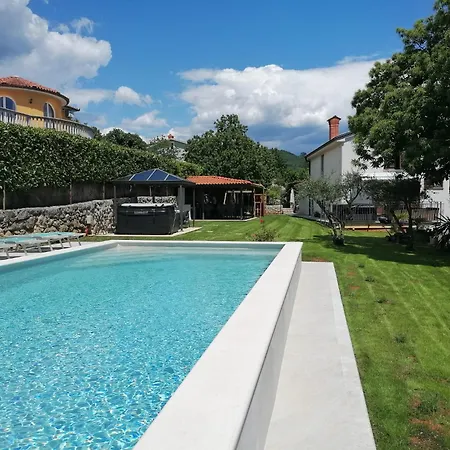 Riviera Blue With Seaview, Pool, Whirlpool, Parking And Boat Excursions Opric