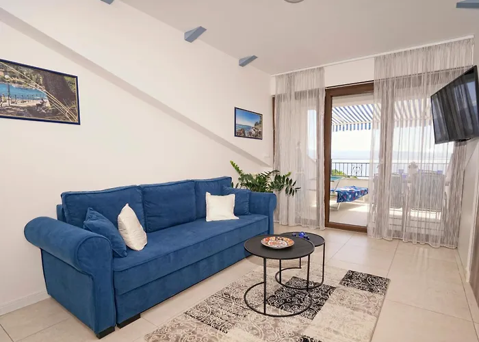 Riviera Blue With Seaview, Pool, Whirlpool, Parking And Boat Excursions *