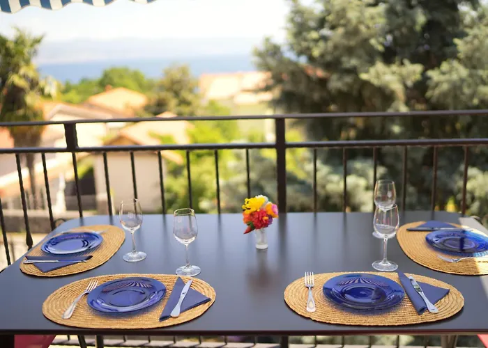 Riviera Blue With Seaview, Pool, Whirlpool, Parking And Boat Excursions Opric